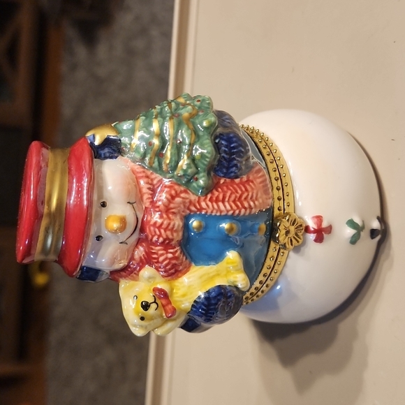 SALE⚡️PORCELAIN Snowman HIDDEN MUSIC BOX ORNAMENT about 4.25" - Picture 1 of 9